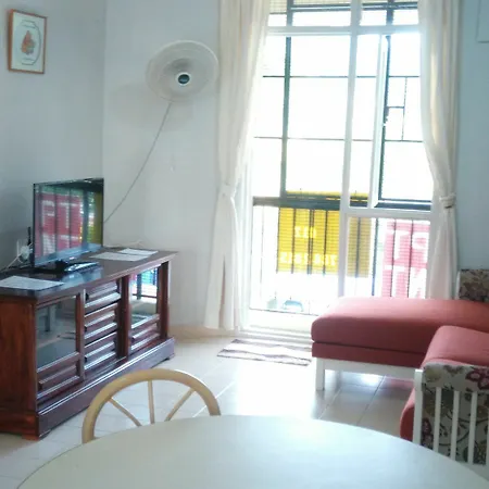 Pinang Beach Apartment @ Bayu Emas Batu Feringgi Luaran gambar